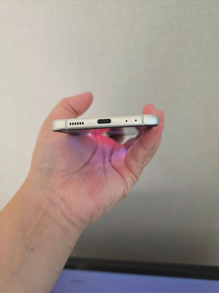 갤럭시 Z플립3 크림 256기가 A급 팔아요--5