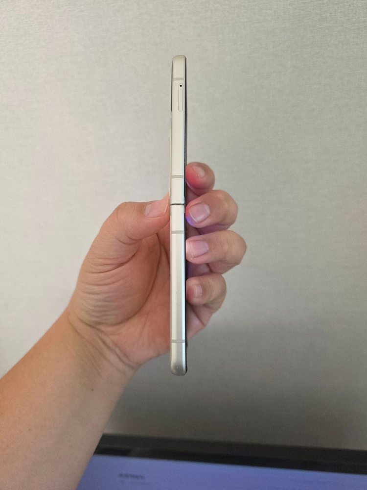 갤럭시 Z플립3 크림 256기가 A급 팔아요--3