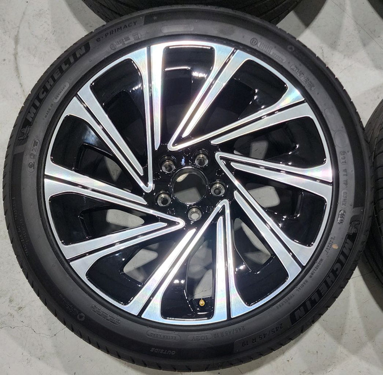 벤츠 W214 E300 익스클루시브 19인치 휠타이어, 미쉐린타이어 이미지