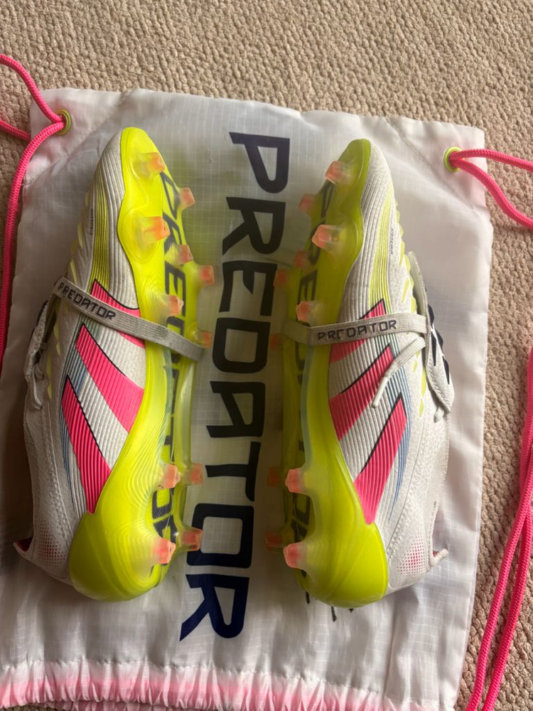 아디다스 프레데터 엘리트 축구화 사이즈255 이미지