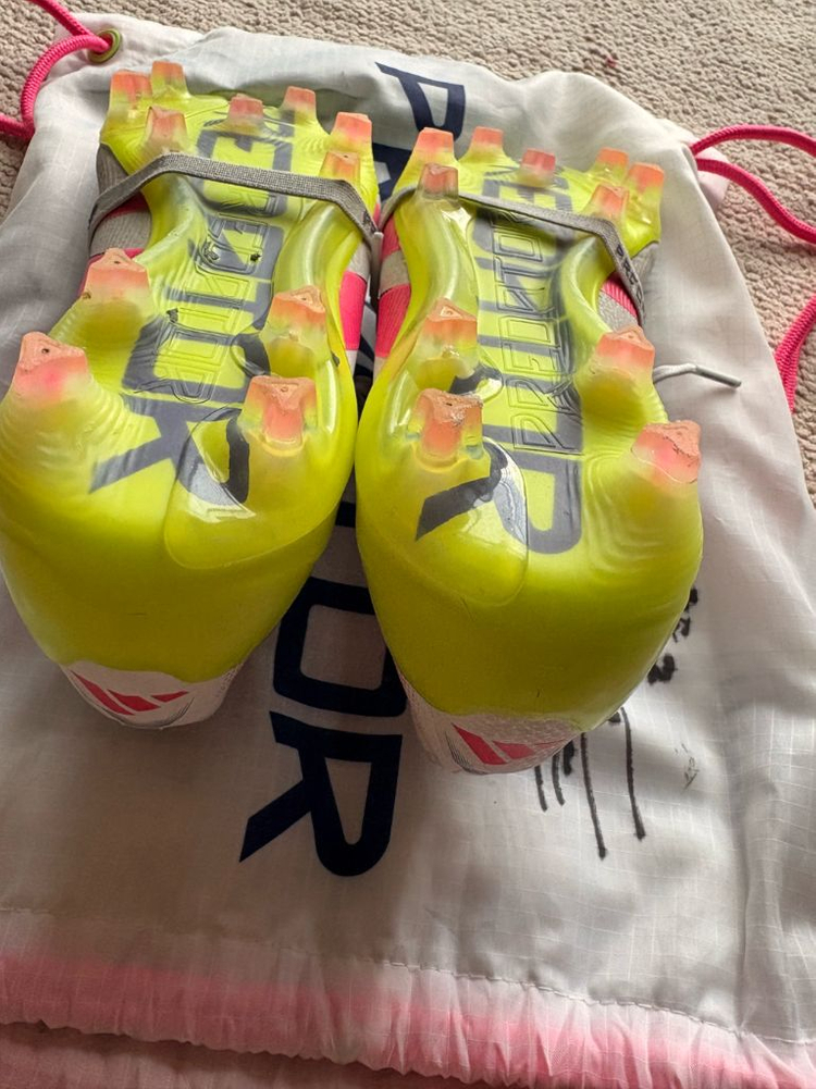 아디다스 프레데터 엘리트 축구화 사이즈255 이미지