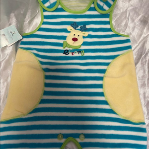 새상품 수면조끼 80사이즈