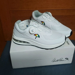 아놀드파마 다이얼 240 새상품 운동화 등산화