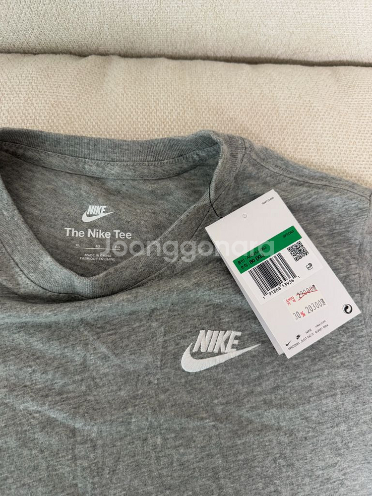 나이키 키즈 여성 엠브로이드 퓨추라 주니어 반팔티셔츠--2