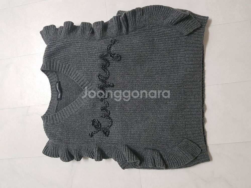 럭키슈에뜨 프릴니트조끼--2