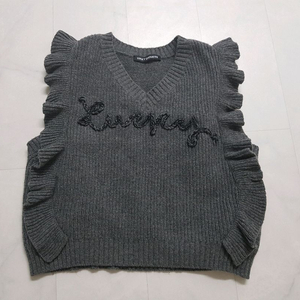 럭키슈에뜨 프릴니트조끼