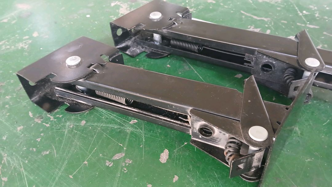 카라반 캠핑카 고하중 아웃트리거 이미지