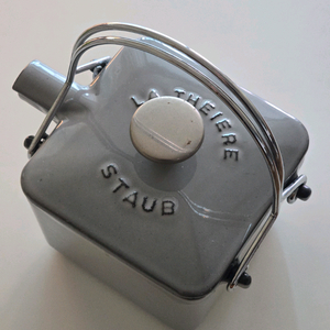 스타우브 사각티팟