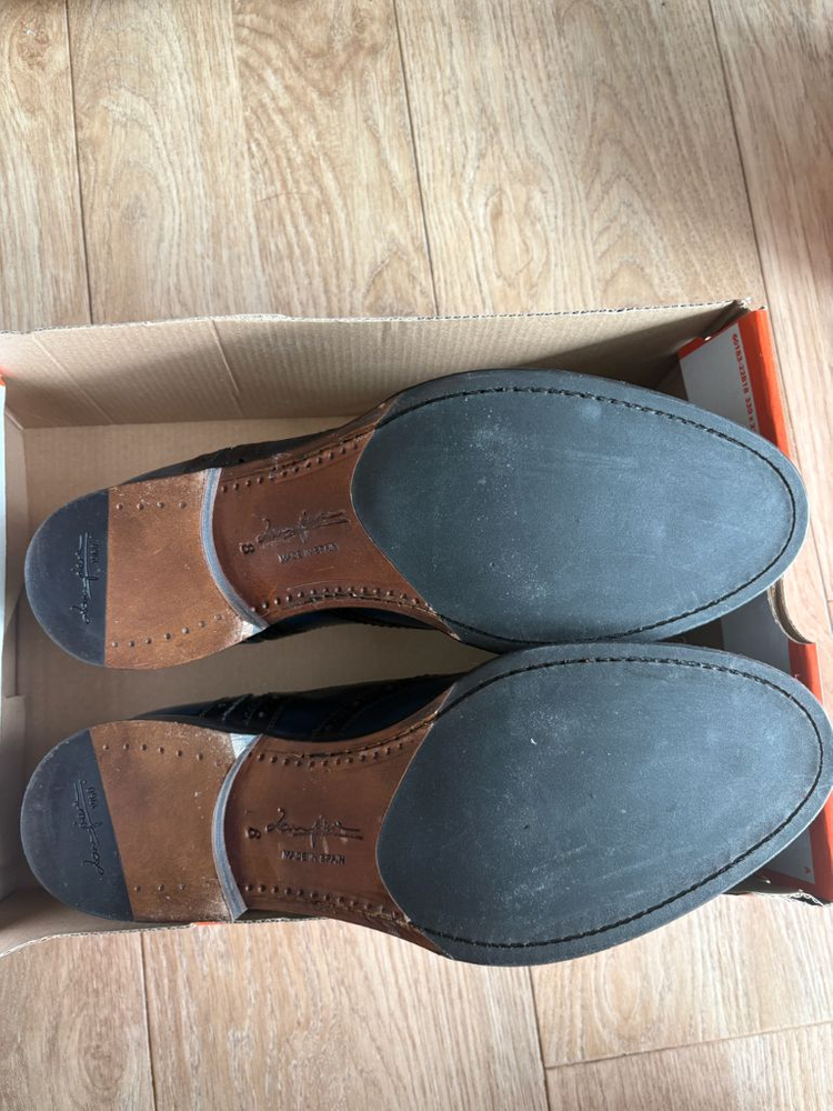 스페인 남성구두 홍창구두 EU 42(운동화기준 275)새제품--9