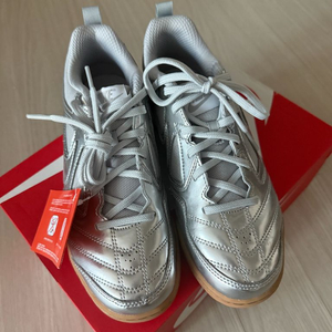 나이키 가토 LV8 운동화 235