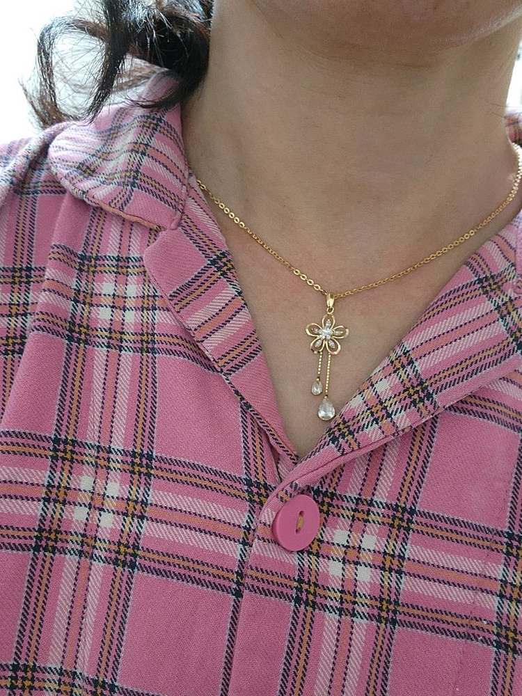 14k 골드 꽃 펜던트 목걸이 이미지