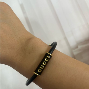 구찌 로고 천연가죽 팔찌