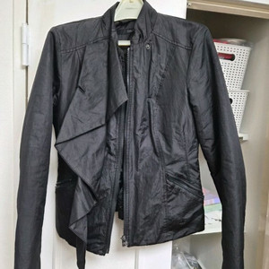 CK 여성용 가먼츠 블랙 자켓 판매합니다 (사이즈 S)