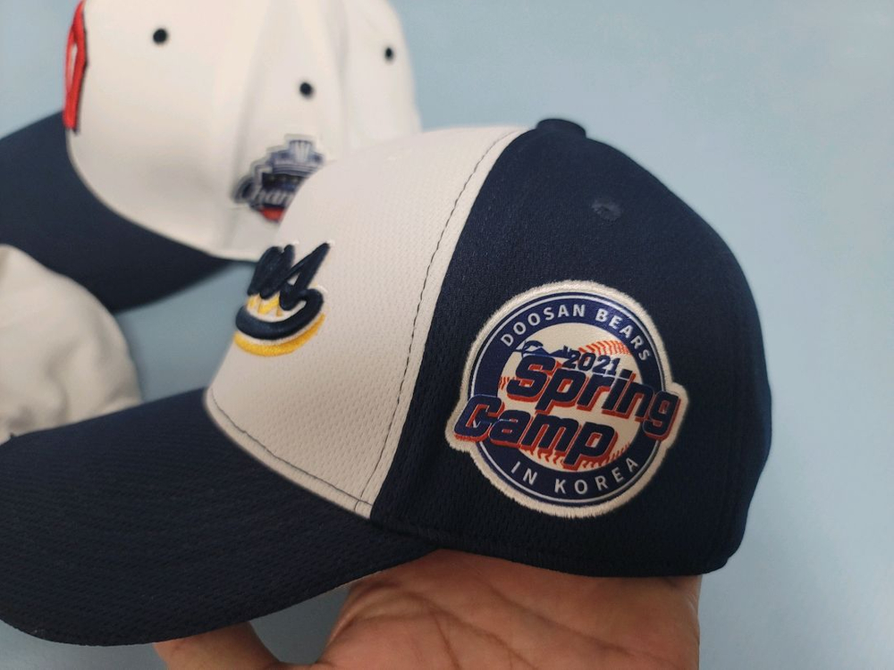 두산베어스 스프링캠프 모자 이미지