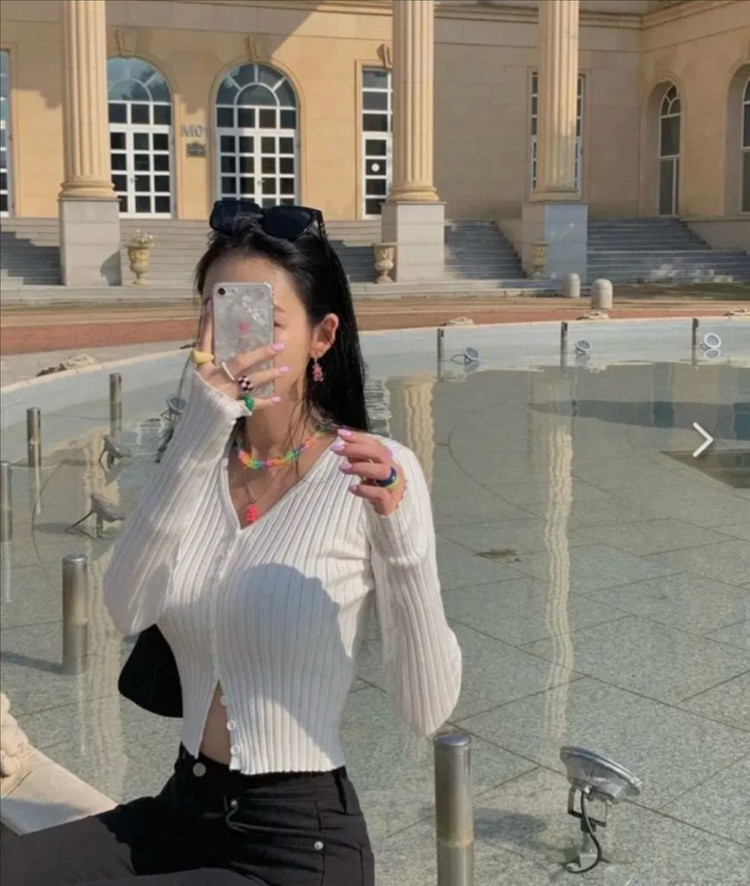 페일제이드 맥 가디건 22FW, 페일제이드 브이넥 맥 가디건 아이보리 이미지