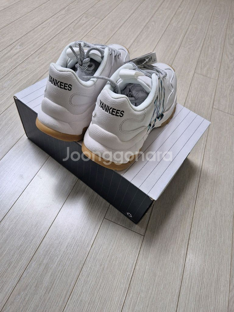 [쇼핑백]새제품 MLB 성인남여, 남여학생 키높이 편한운동화 사이즈 250--4