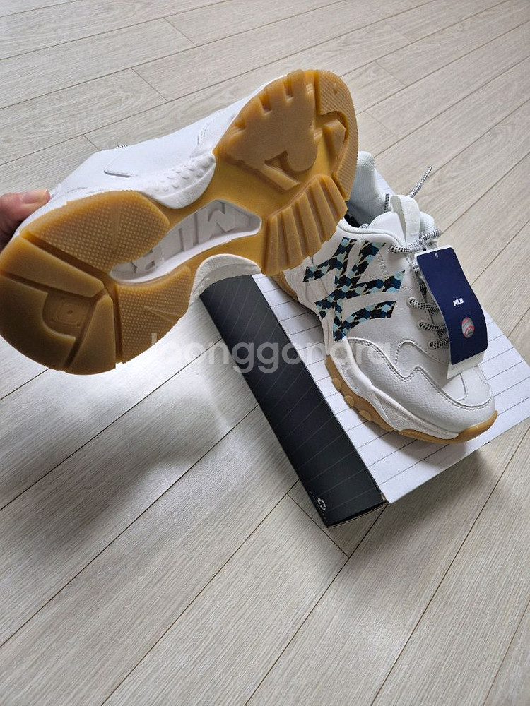 [쇼핑백]새제품 MLB 성인남여, 남여학생 키높이 편한운동화 사이즈 250--3