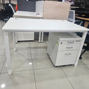[신품]사무용책상 화이트 강남전시장 사무용가구