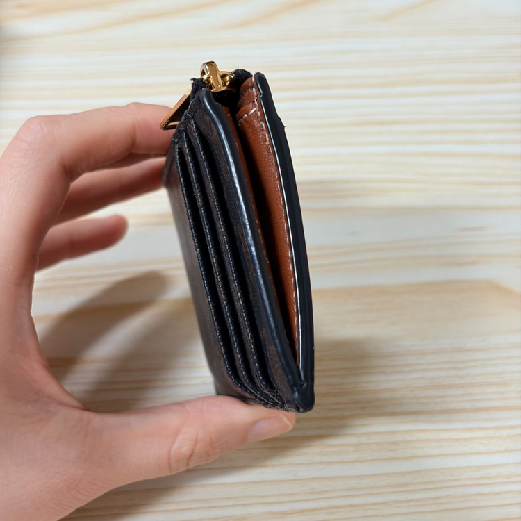 셀린느 트리오페 지퍼 카드지갑--5