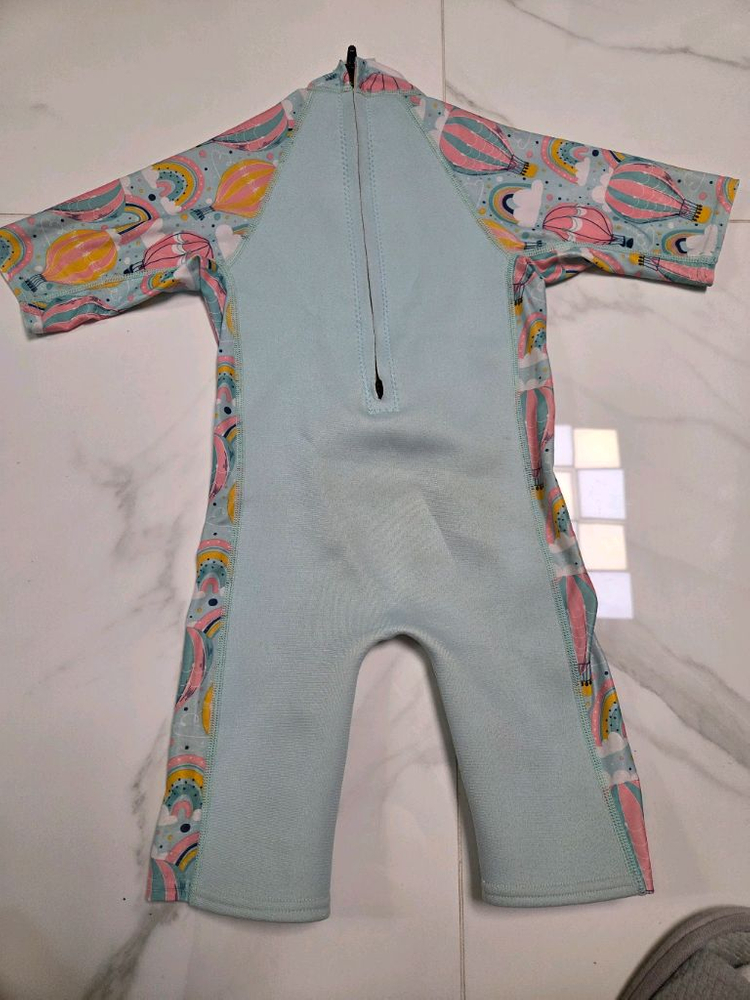 스플래쉬어바웃 웻슈트 & 물놀이 용품 일체 이미지