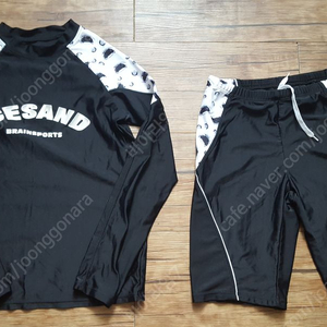 사이즈120정도 긴팔 반팔 수영복 상하 세트