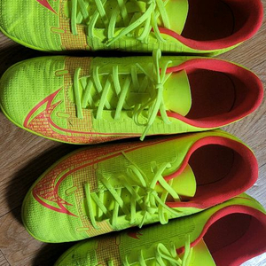 나이키 풋살화240,인도어화255 사이즈 판매합니다