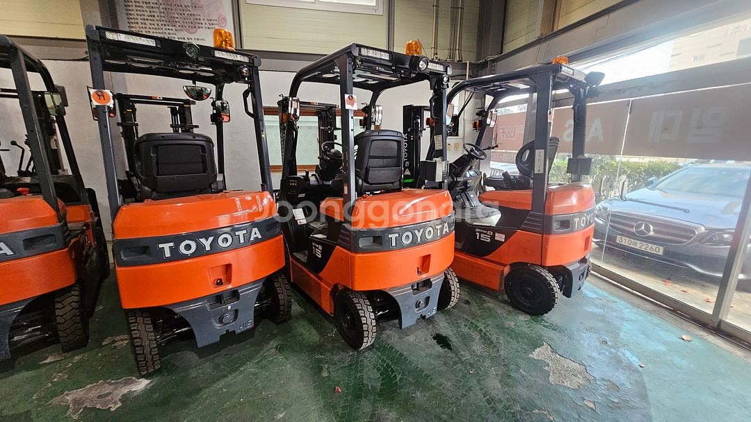 최신형 도요타 좌식 8FB1.5톤 전동지게차 3M 사이드시프트장착 1250만--3