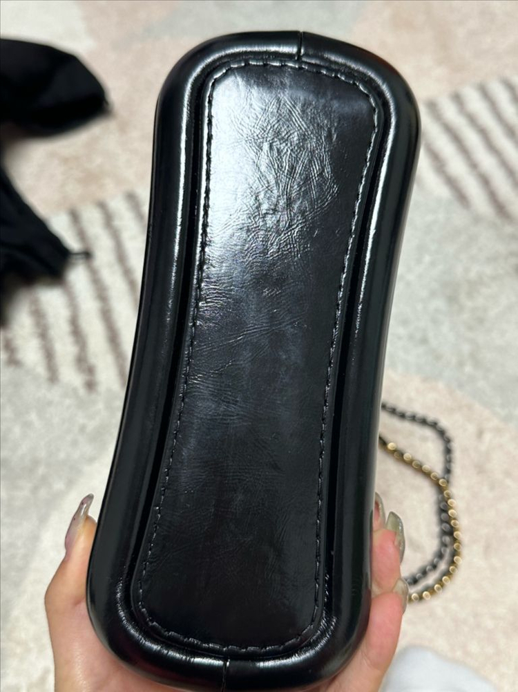 샤넬 가브리엘 호보 스몰 페이던트 이미지