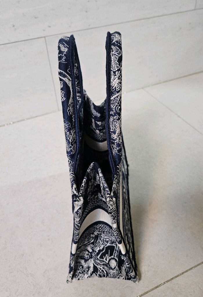 디올 북토트 스몰 패턴백--2