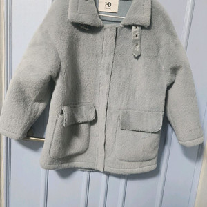 아이디어스 테디 코트 이미지