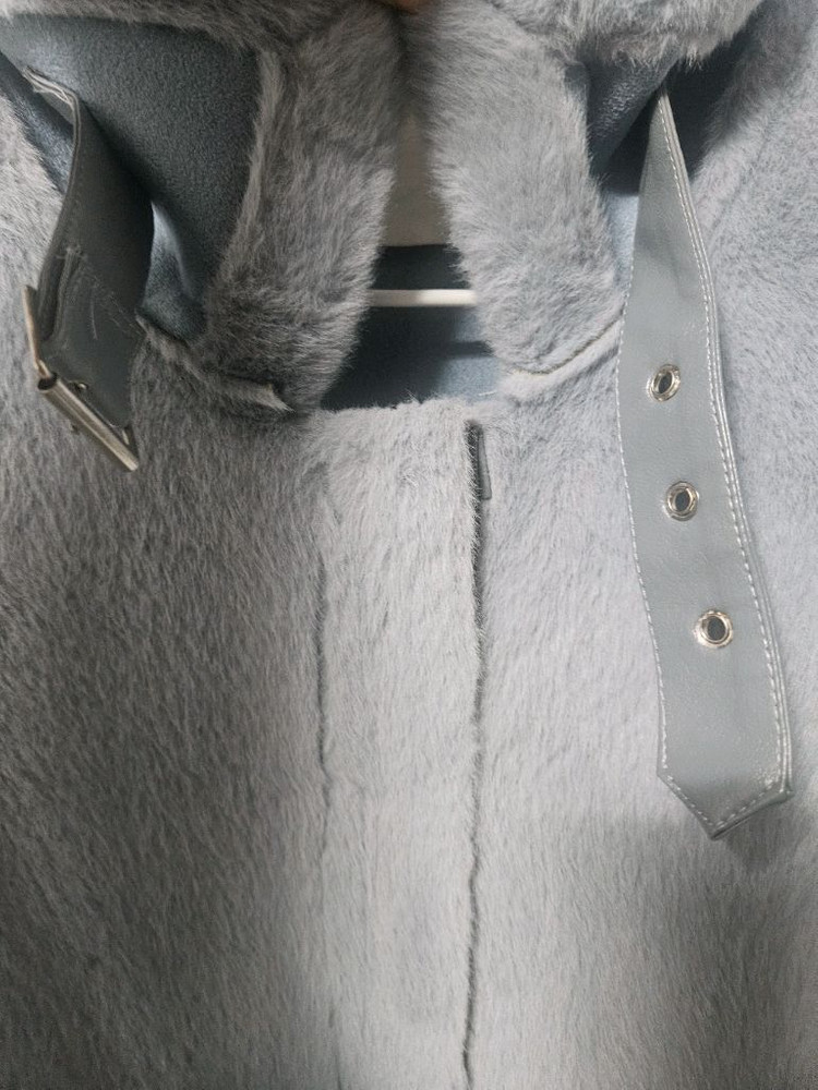 아이디어스 테디 코트 이미지