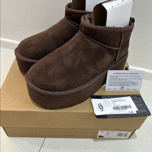 UGG 어그 W 클래식 울트라 미니 플랫폼 초코
