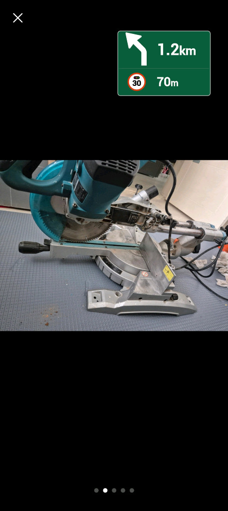 마끼다 10인치 슬라이딩 각도절단기 이미지