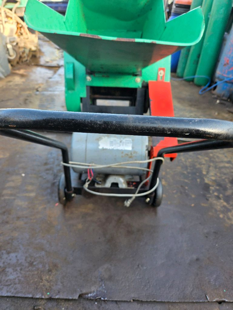 잔가지. 파쇄기 이미지