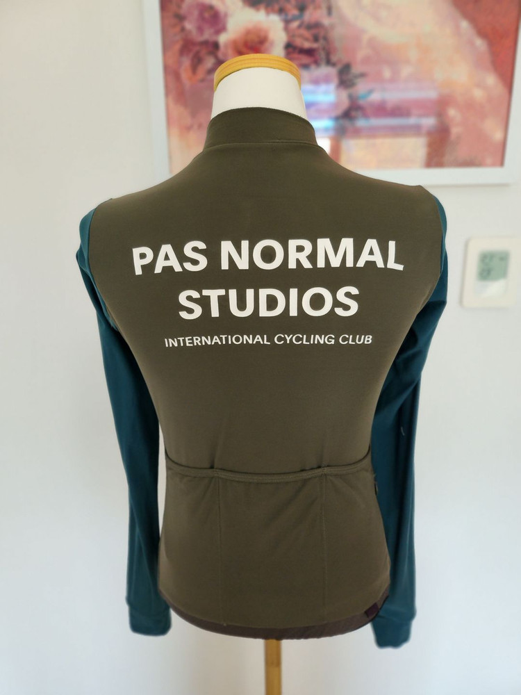 파스노멀 스튜디오 기모 자켓(여성스몰)--2