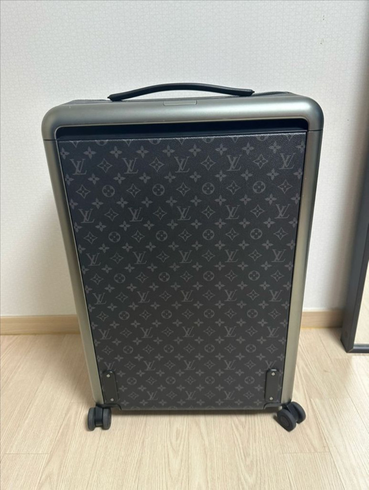 정품 루이비통 호라이즌70 M23303 캐리어 판매합니다 이미지