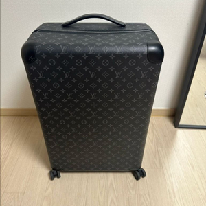 정품 루이비통 호라이즌70 M23303 캐리어 판매합니다