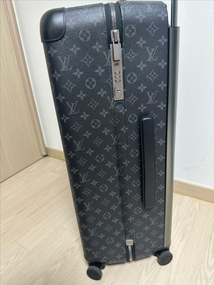 정품 루이비통 호라이즌70 M23303 캐리어 판매합니다 이미지