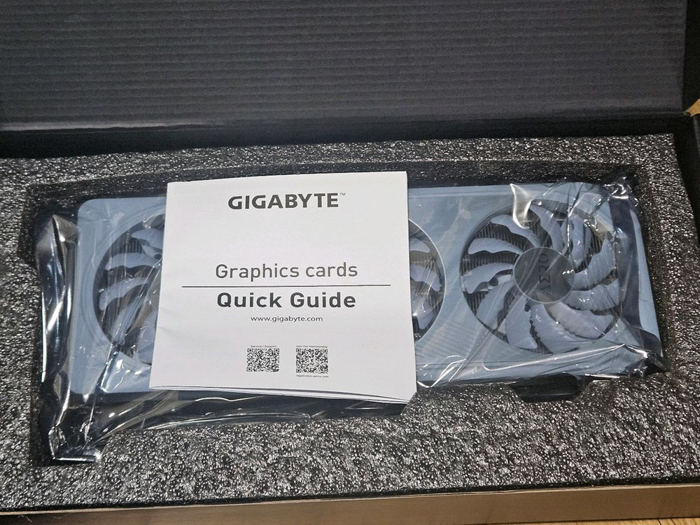 기가바이트 RTX 4060 AERO 그래픽카드--1