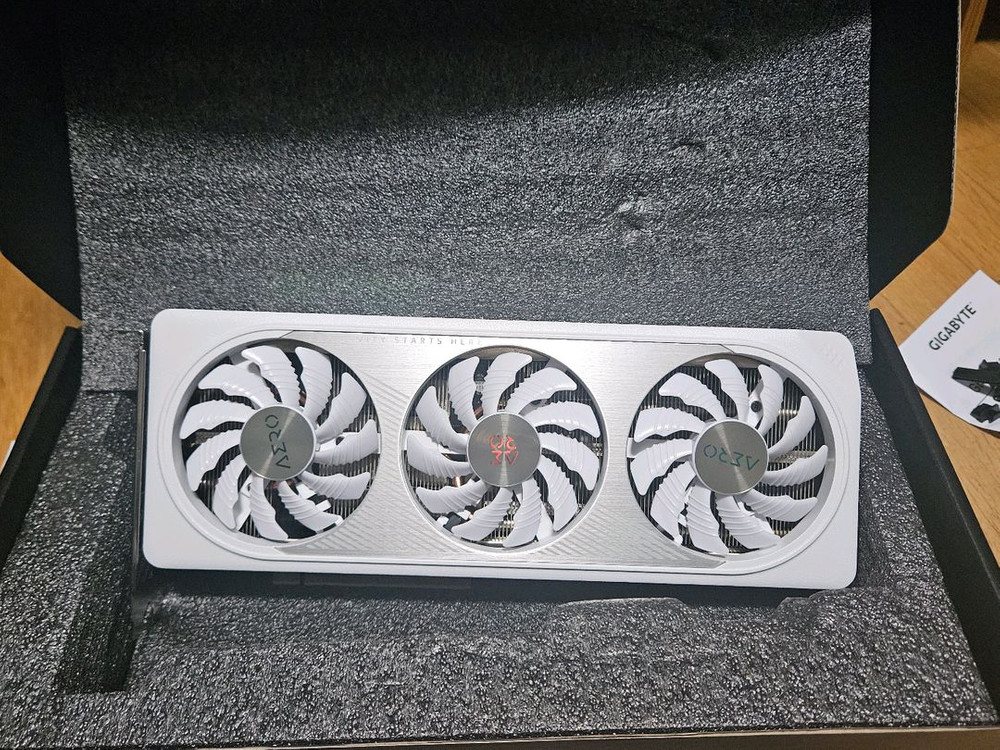 기가바이트 RTX 4060 AERO 그래픽카드--6