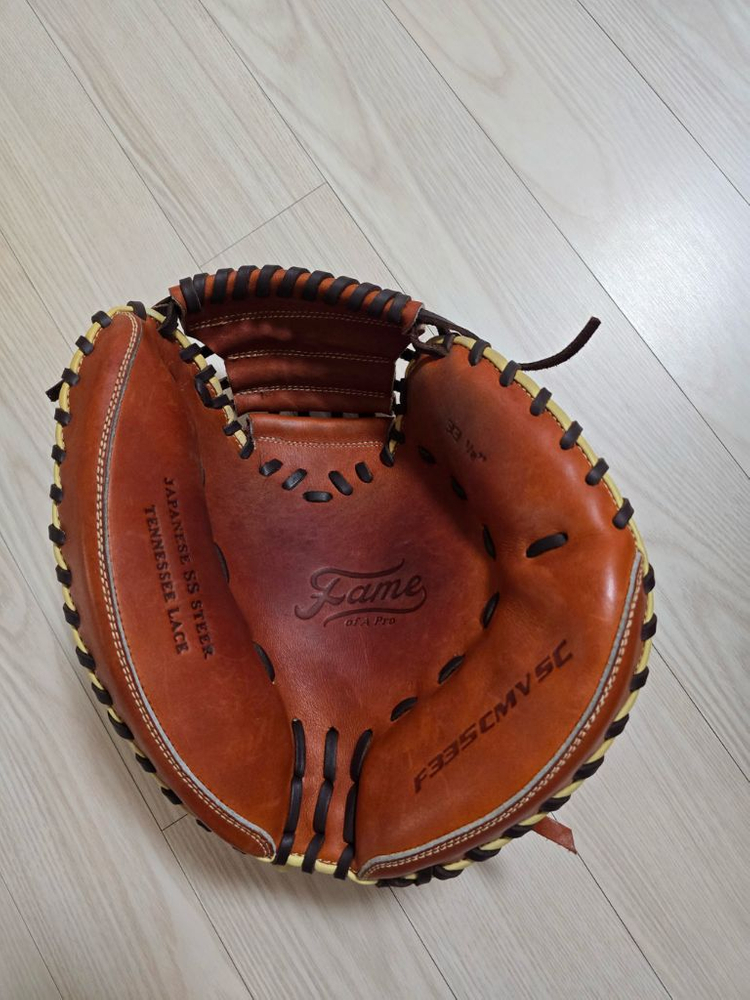 버클러 포수미트(일본산 SS STEER)판매합니다.--1