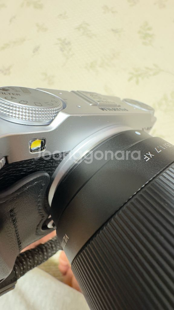 후지필름 x-m5실버 & 빌트35mm렌즈 판매--5