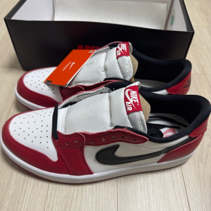 나이키 에어 조던 1 로우 시카고 275 팝니다