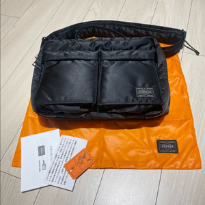 요시다포터 탱커 숄더백 스몰 블랙 622-76963