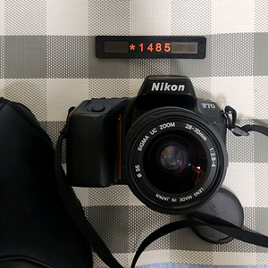 니콘 F 70 필름카메라 28-70 줌렌즈 케이스포함