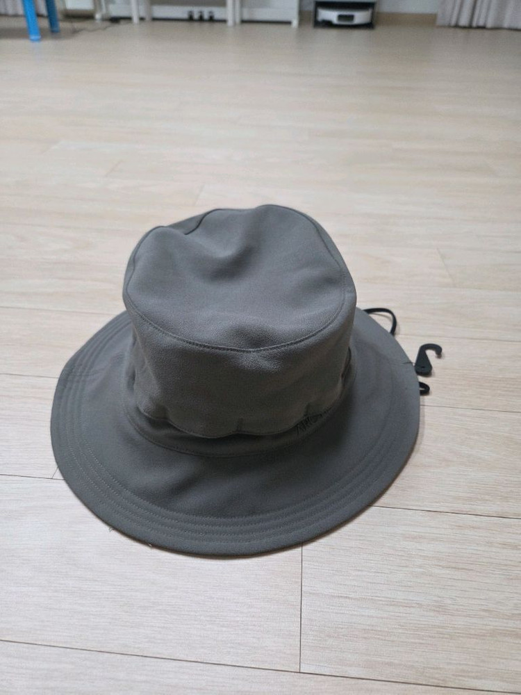 아크테릭스 크랜브룩 햇 포리지--1