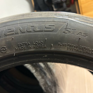 테슬라 모델3 출고타이어 235/45R18