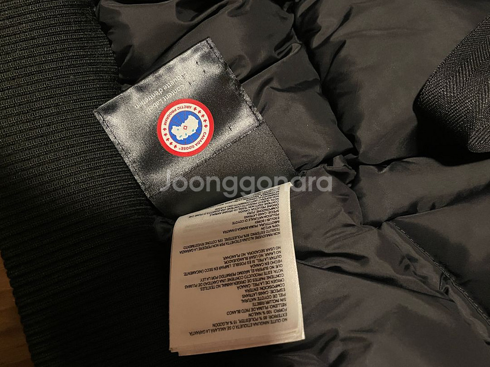 정품 캐나다구스 봄버 패딩 2XS--7