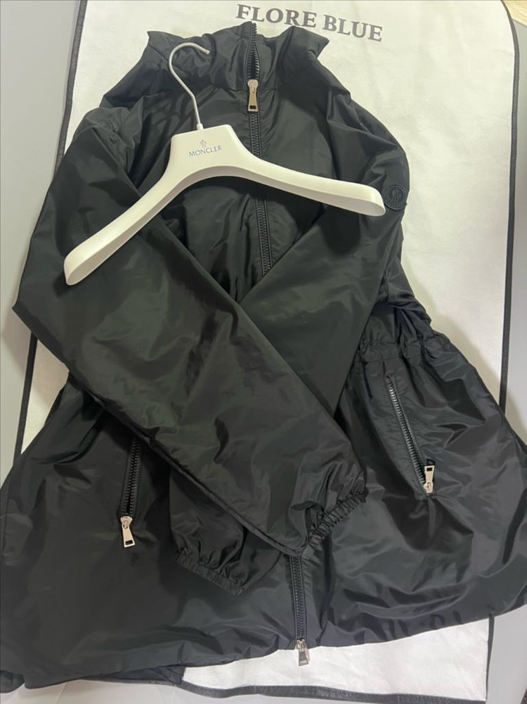 몽클레어 여성 바람막이 자켓--1
