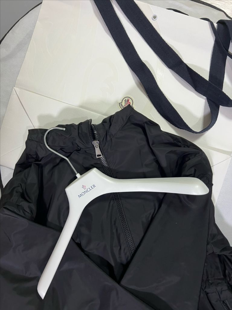 몽클레어 여성 바람막이 자켓--2